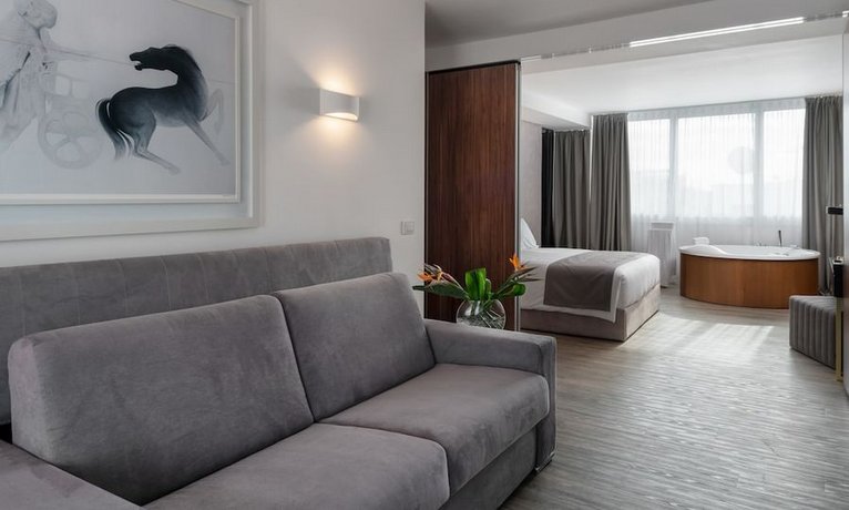 Elia Ermou Athens Hotel