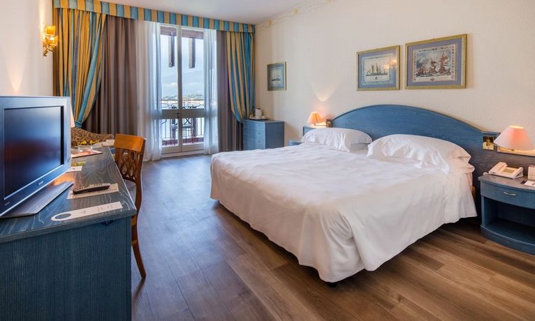 UNAHOTELS Capotaormina