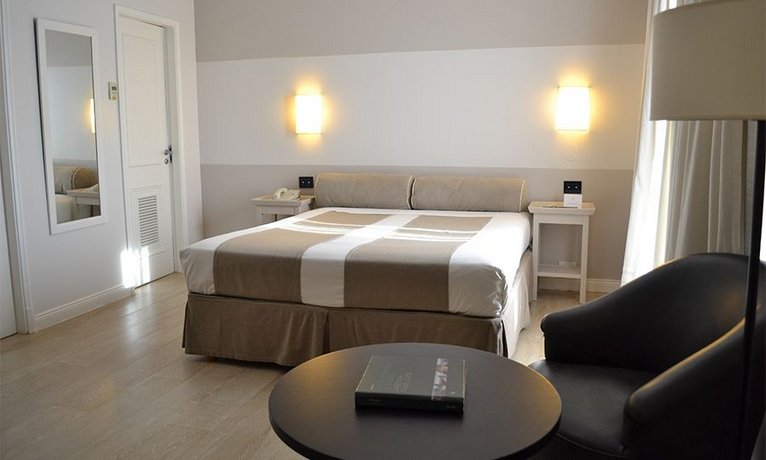 Loi Suites Recoleta Hotel