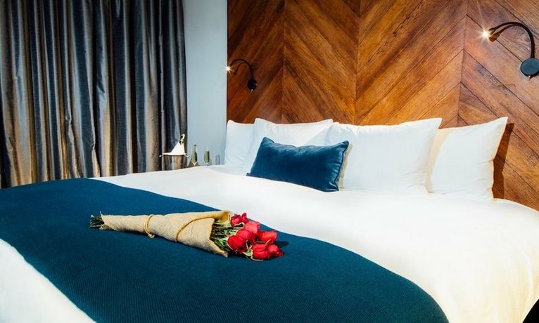 Atix Hotel