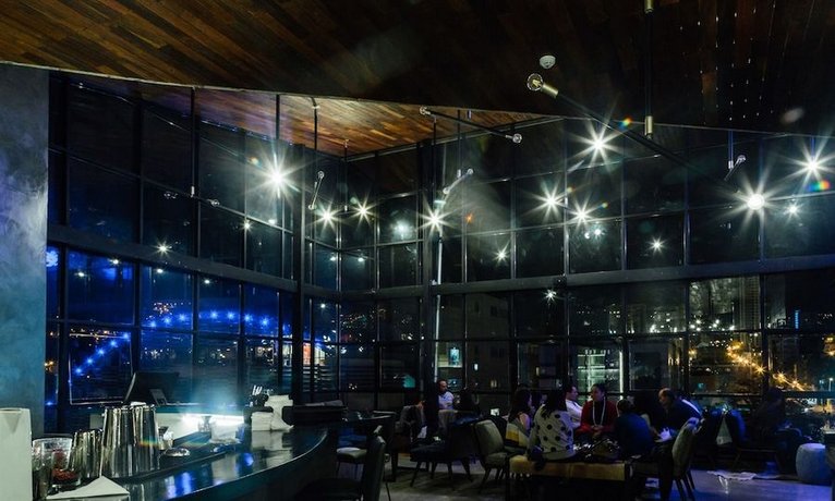 Atix Hotel
