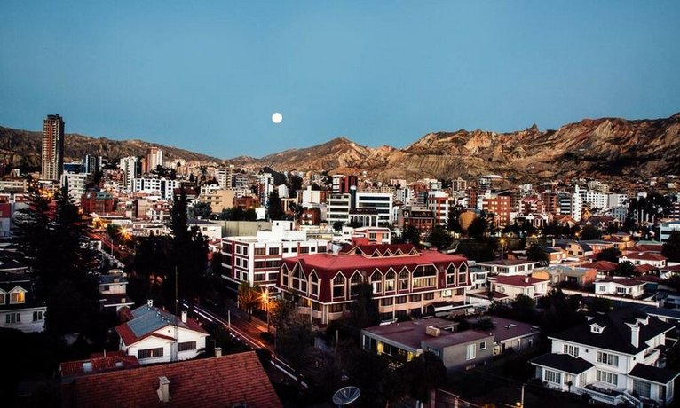Atix Hotel