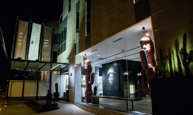 Atix Hotel