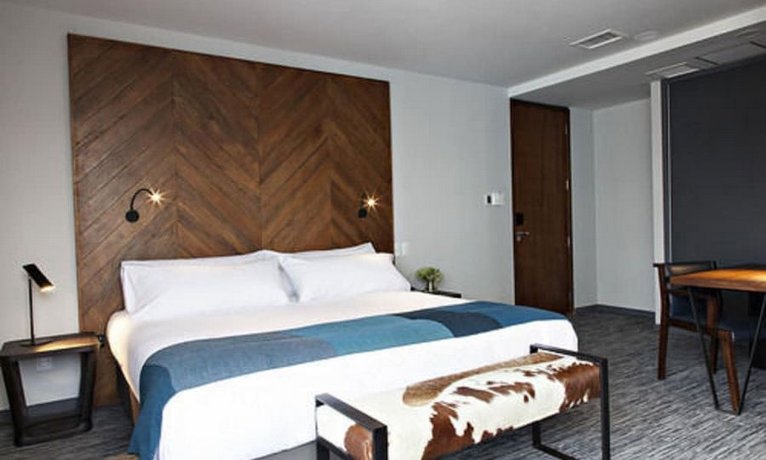 Atix Hotel