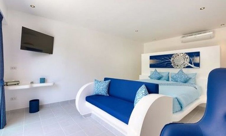 La Perle Luxury Boutique Hotel