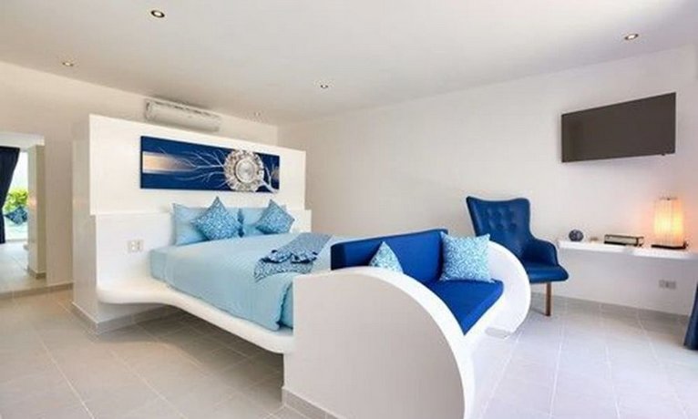 La Perle Luxury Boutique Hotel