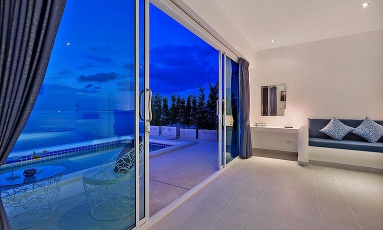 La Perle Luxury Boutique Hotel