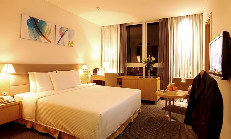 Liberty Central Saigon Centre Hotel