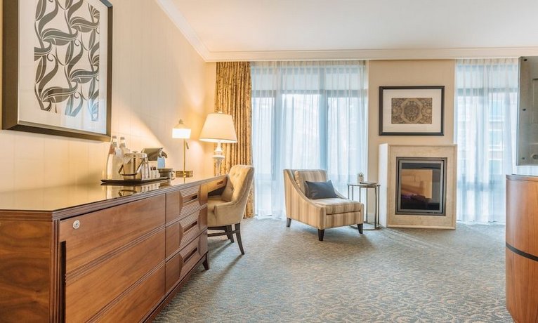 L'Hermitage Hotel