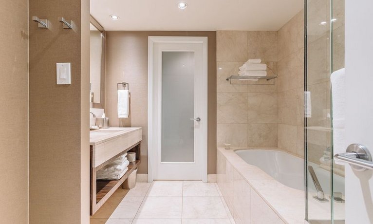 L'Hermitage Hotel