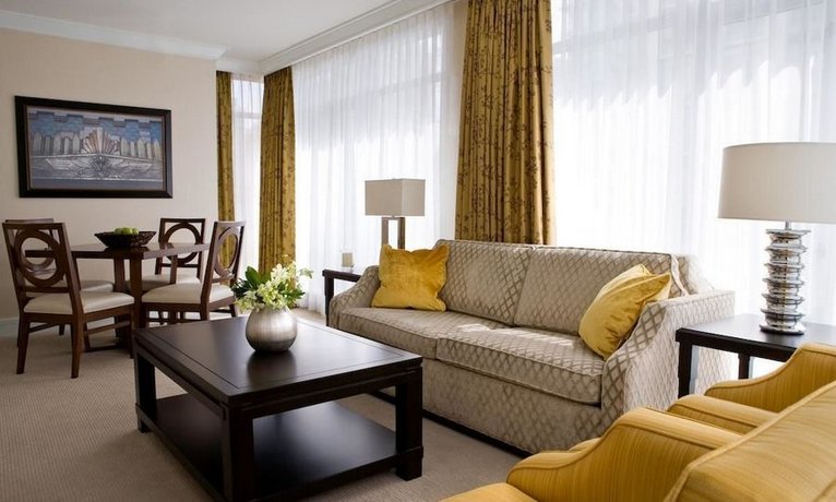 L'Hermitage Hotel
