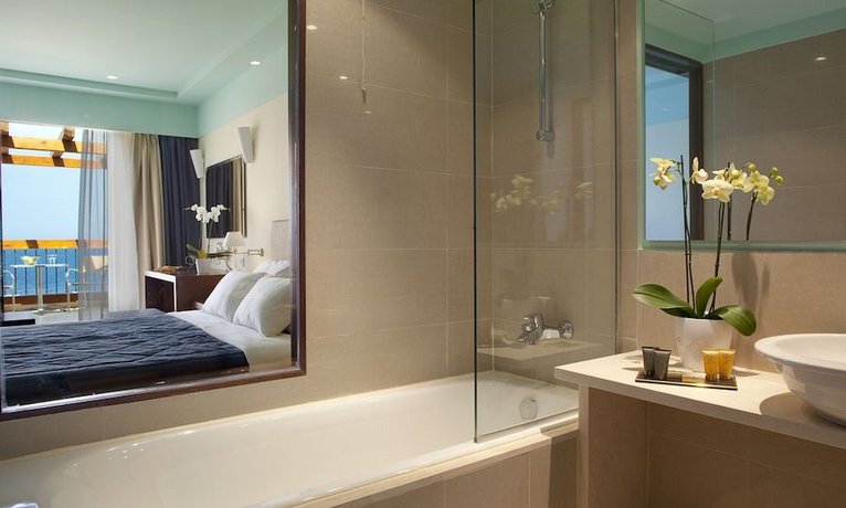 Apostolata Island Resort and Spa