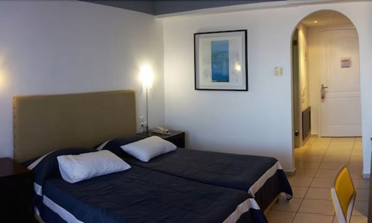 Apostolata Island Resort and Spa