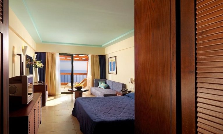 Apostolata Island Resort and Spa