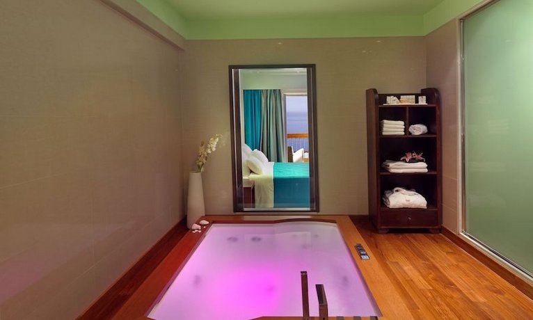 Apostolata Island Resort and Spa