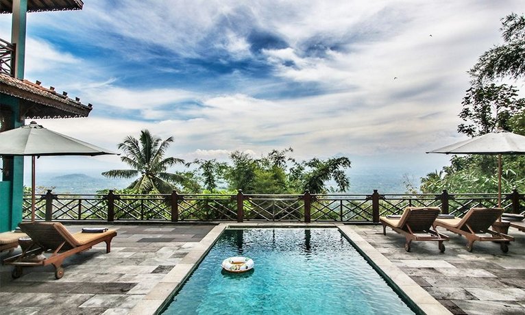 Villa Borobudur Resort