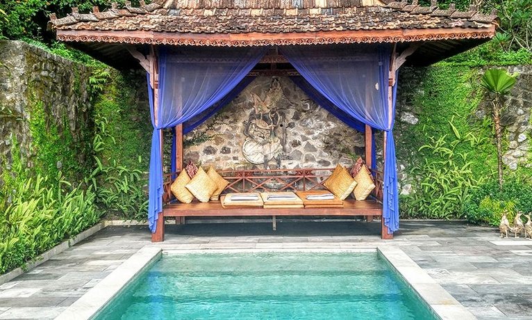 Villa Borobudur Resort