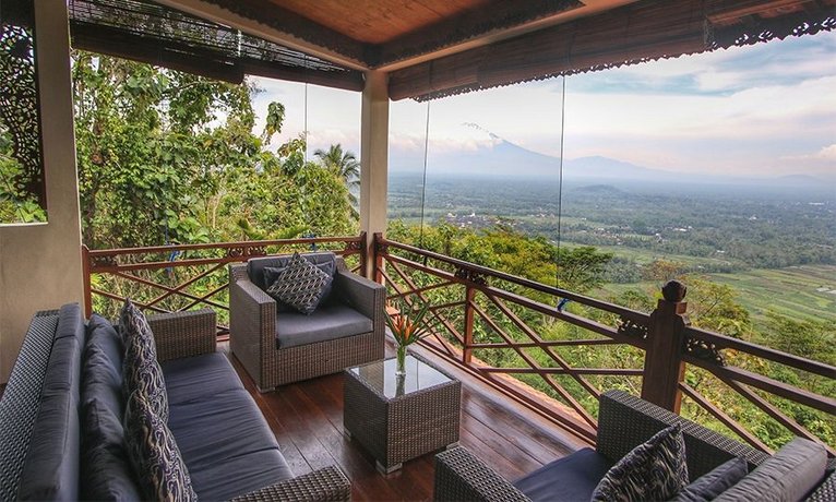 Villa Borobudur Resort