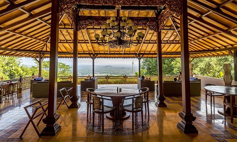 Villa Borobudur Resort