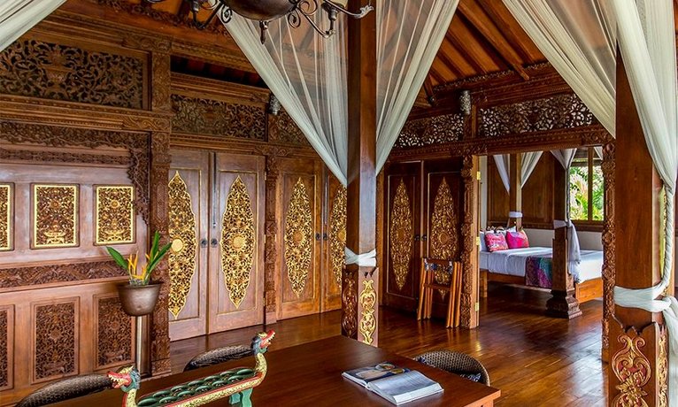 Villa Borobudur Resort