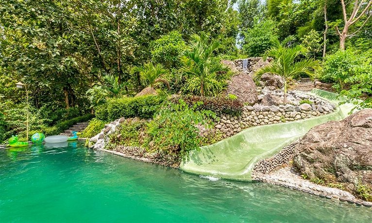 Villa Borobudur Resort
