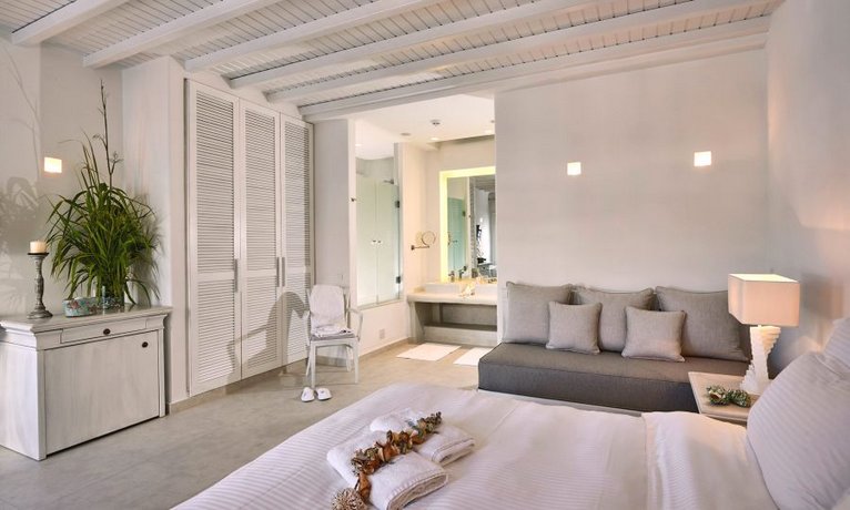 Petinos Beach Hotel