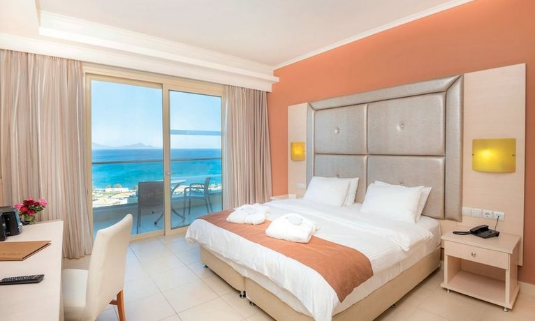 Grand Blue Beach Hotel