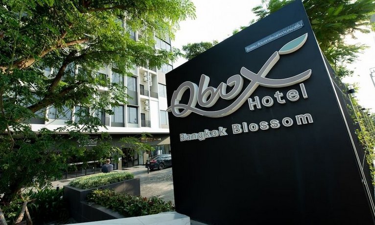 Q-Box Hotel Bangkok Blossom