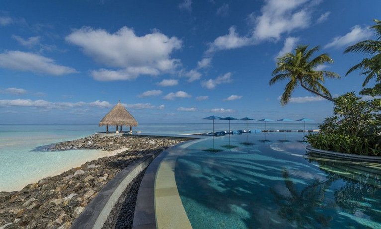Four Seasons Resort Maldives at Kuda Huraa