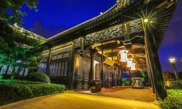 Shanghai Royal Garden Hotel
