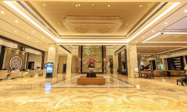 Shanghai Royal Garden Hotel
