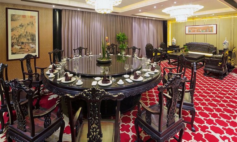 Shanghai Royal Garden Hotel