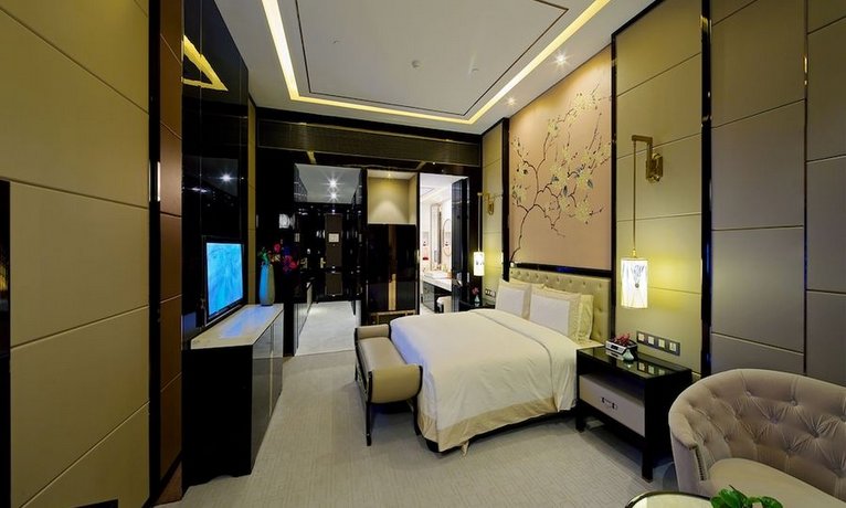 Shanghai Royal Garden Hotel