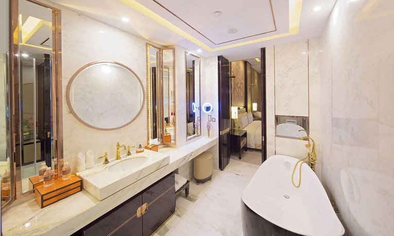 Shanghai Royal Garden Hotel
