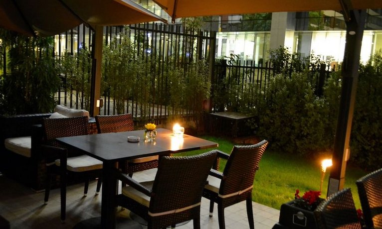 Plaza El Bosque Nueva Las Condes
