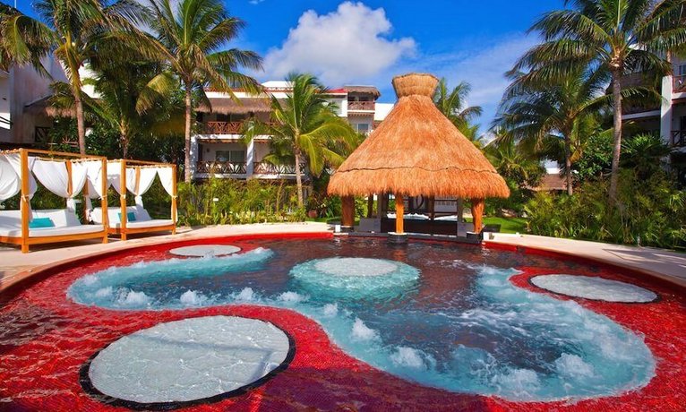 Desire Riviera Maya Pearl Resort