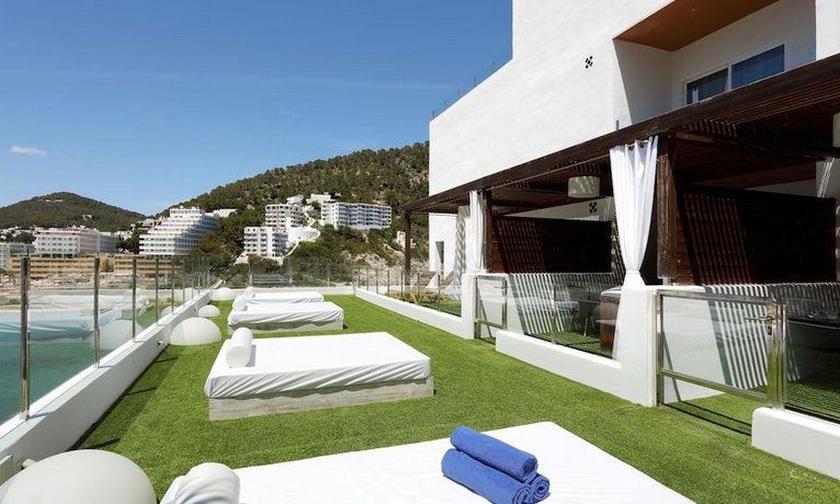 Palladium Hotel Cala Llonga - Adults Only