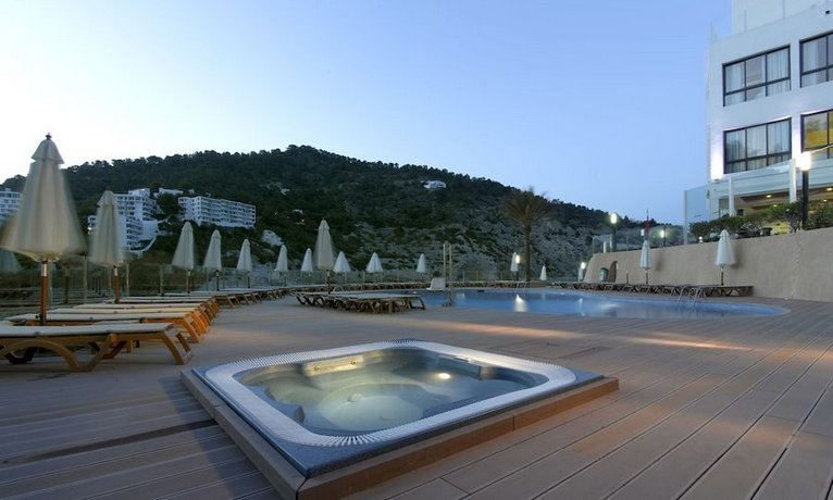 Palladium Hotel Cala Llonga - Adults Only