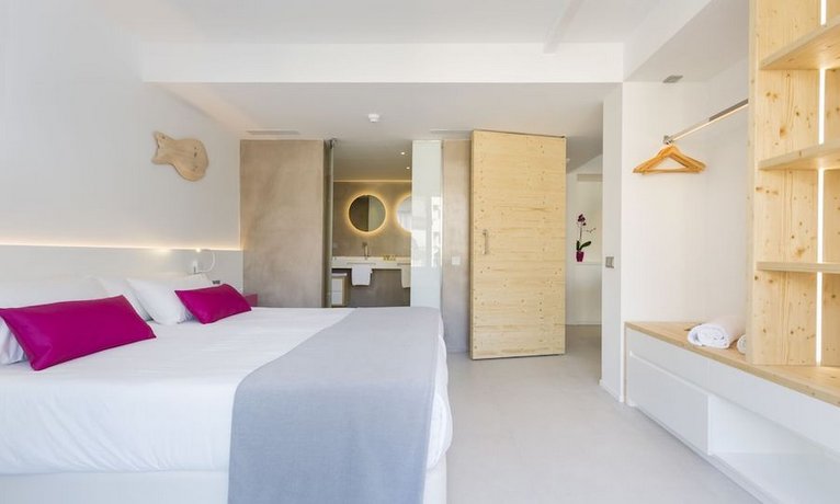 One Ibiza Suites
