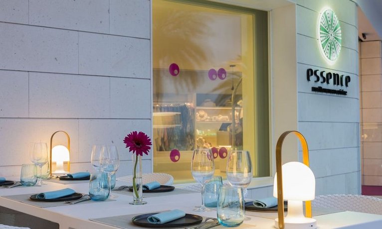 One Ibiza Suites