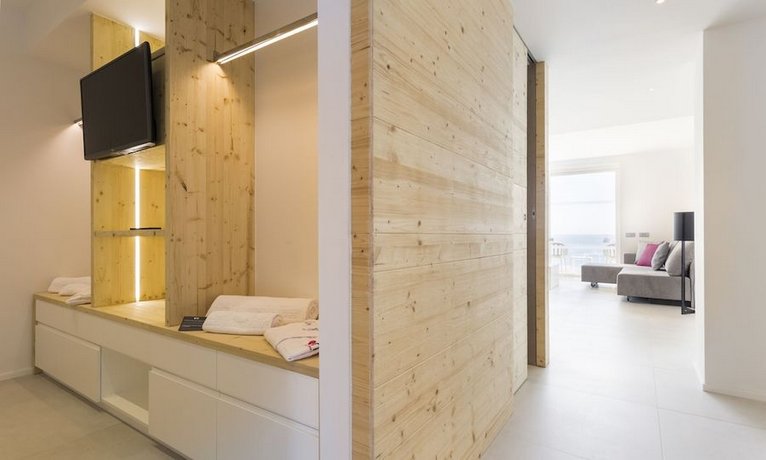 One Ibiza Suites