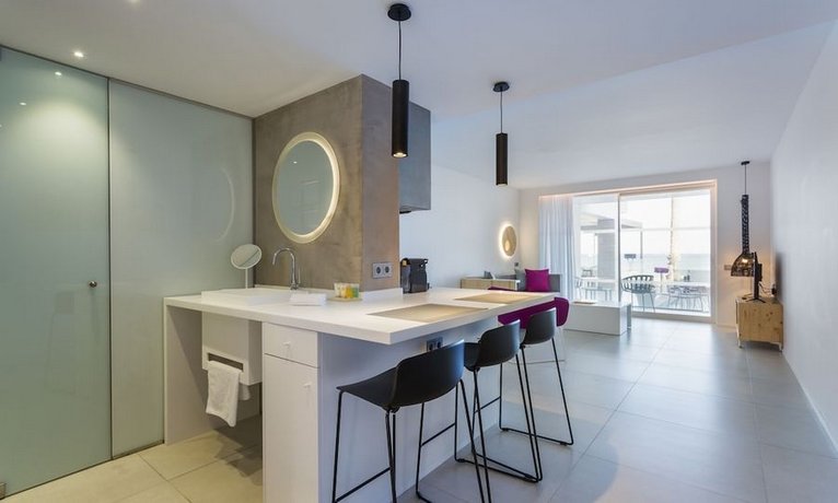 One Ibiza Suites