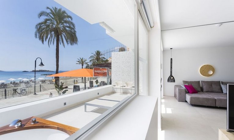 One Ibiza Suites
