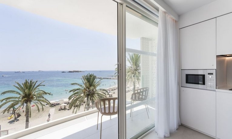 One Ibiza Suites