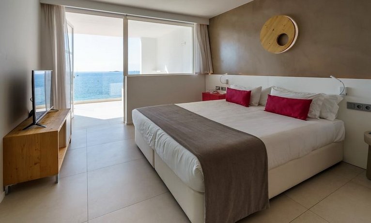 One Ibiza Suites