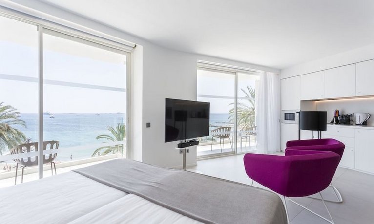 One Ibiza Suites