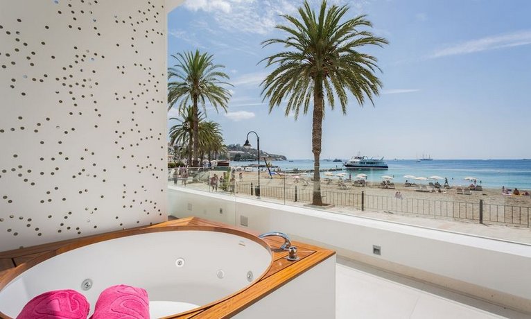 One Ibiza Suites