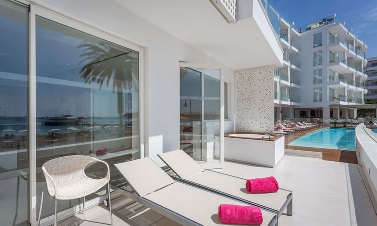 One Ibiza Suites