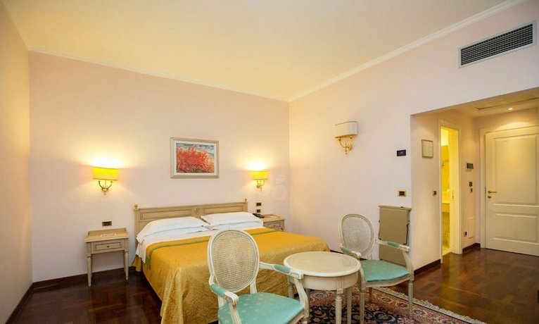 Grand Hotel Villa Politi