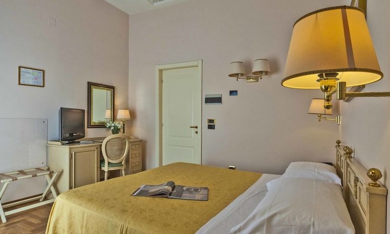 Grand Hotel Villa Politi